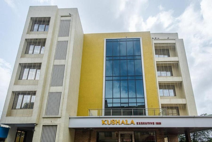 Hotel Kushala Executive Inn Тхане Экстерьер фото